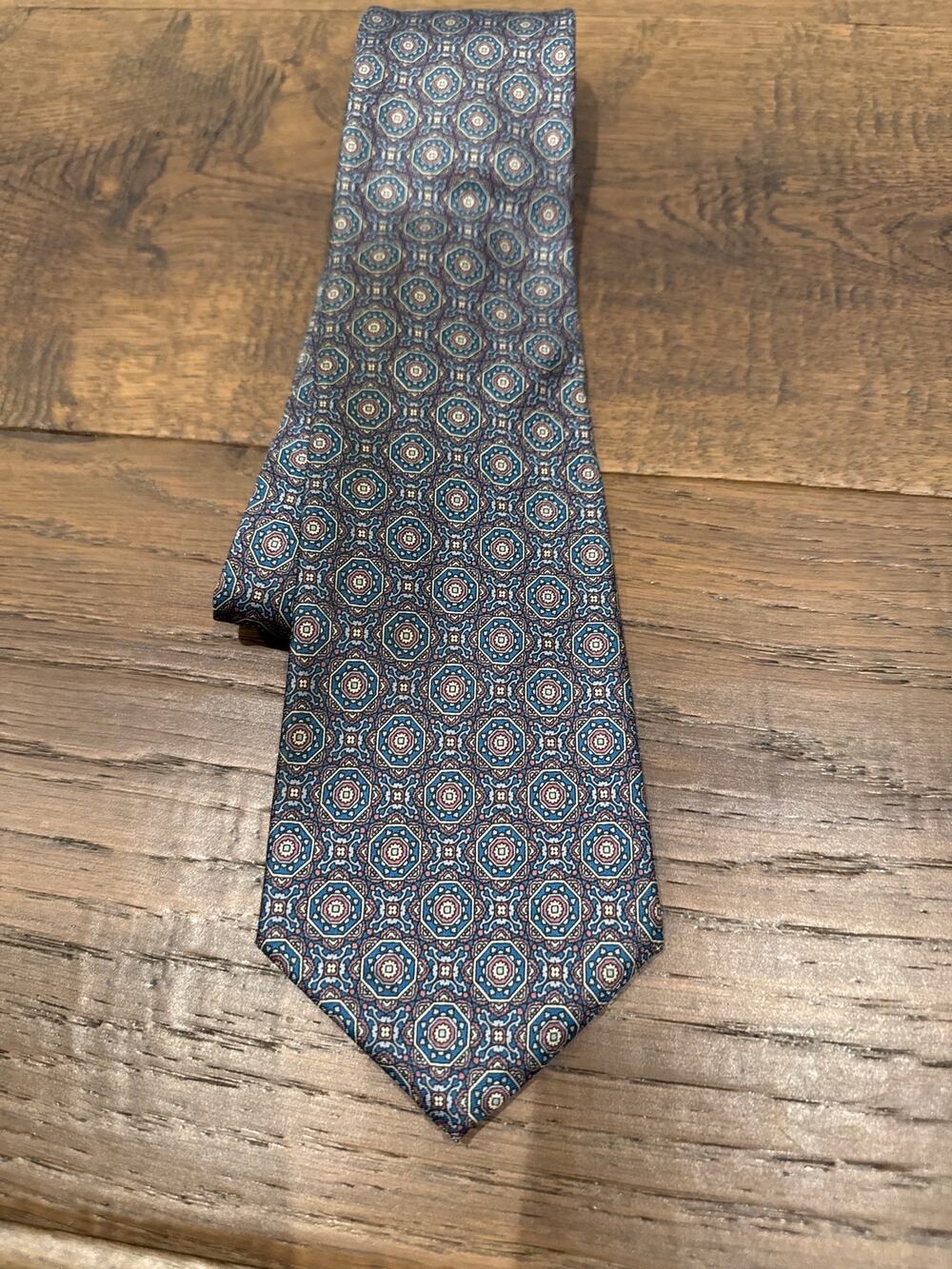 Guy Laroche Couture Paris All Silk Geometric Pointed Neck Ties Men's One Size